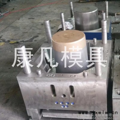 塑料桶模具，20升油桶模具用多大注塑機(jī)生產(chǎn)合適 油漆桶模具制造廠 機(jī)油桶模具