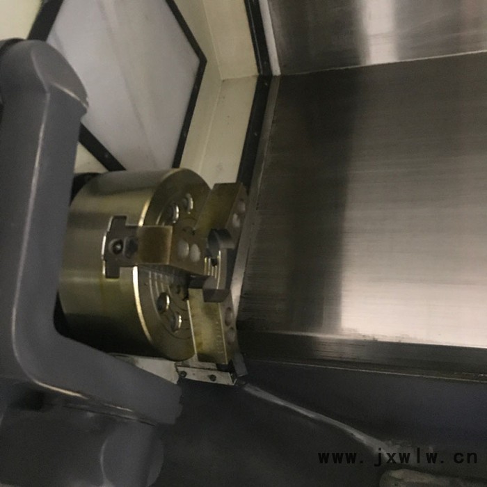 二手臺(tái)灣遠(yuǎn)東HL-25DM車銑復(fù)合數(shù)控機(jī)床