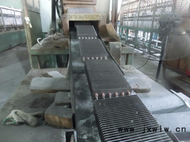 刀具爐（粉碎刀，裁紙刀）附銅,釬焊，高速鋼加硬熱 熱處理刀具