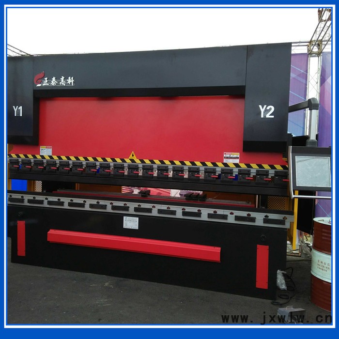 正泰高科WE67K-130T/4100. 4+1+2軸電液伺服數(shù)控折彎機**