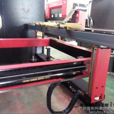 中國品牌  一家專業(yè)做數(shù)控折彎機(jī)的廠家 采用德國核心技術(shù) 普耐柯折彎機(jī) 行業(yè)質(zhì)的機(jī)械 精度更 使用壽命更長久
