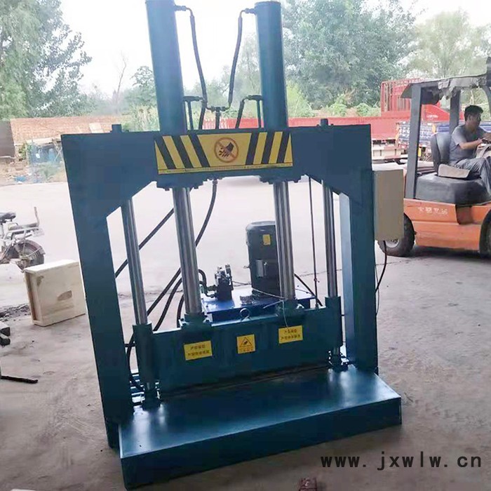 廢舊PE透明塑料裁切機(jī) 黑色地膜裁斷機(jī) 農(nóng)用膜再生裁斷機(jī)