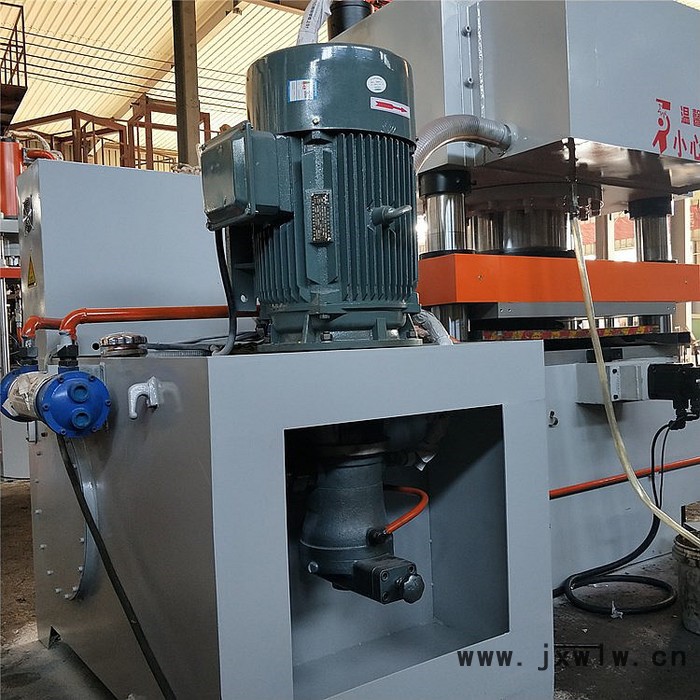 天瑞機(jī)械廠家  四柱式玻璃鋼制品油壓機(jī) 深壓紋機(jī) 拼圖液壓機(jī)