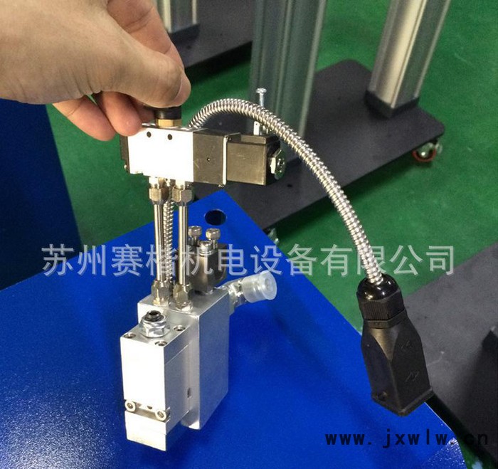 無(wú)溶劑復(fù)合機(jī)供膠系統(tǒng)55加侖壓盤(pán)式熔膠機(jī) 盤(pán)式供膠機(jī)