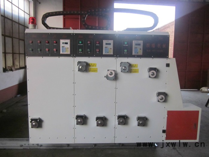供應(yīng)**水墨印刷機(jī),各種型號的印刷機(jī),開槽機(jī)，紙箱機(jī)械