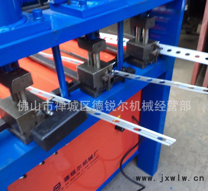 德銳爾機械數(shù)控打孔機金屬管材打孔機不銹鋼方管液壓打孔機