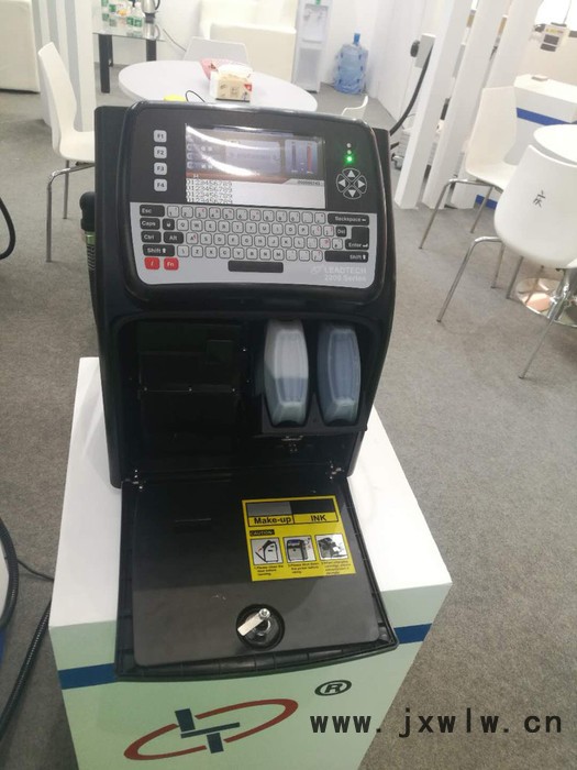 不銹鋼金屬噴碼機(jī)雕刻機(jī)刻字機(jī)多功能廚具激光打標(biāo)機(jī)科博