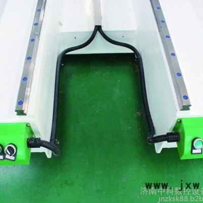 木工雕刻機(jī)**四軸加工中心木工雕刻機(jī) 貴州四軸木工雕刻機(jī) 四軸曲木椅背機(jī)**