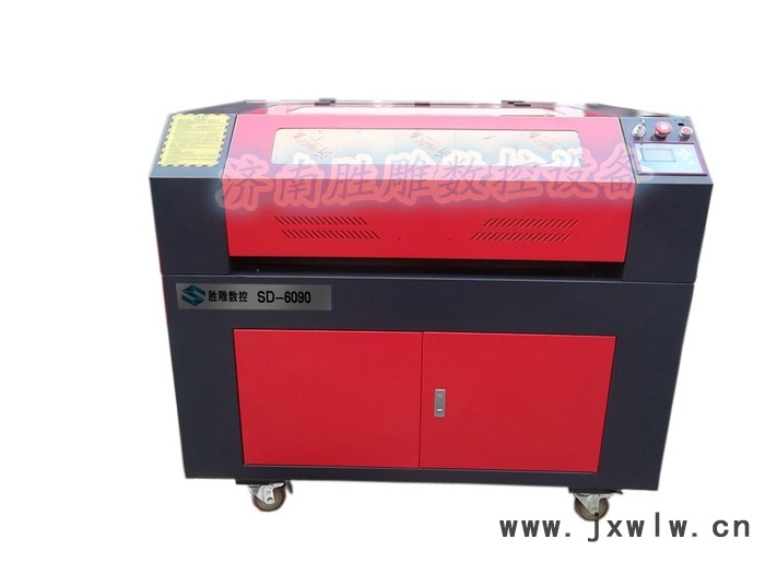 湖北-6090激光雕刻機(jī)激光雕刻機(jī)找濟(jì)南勝雕數(shù)控**