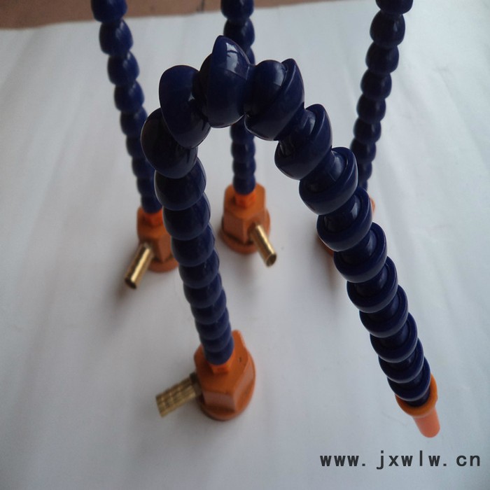 滄州宏泰定做機(jī)床金屬冷卻噴霧器 雕刻機(jī)噴霧器 數(shù)控萬向管冷卻塑料水管總成