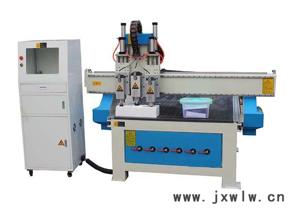 櫥柜衣柜多頭氣動自動換刀木工雕刻開料機(jī)氣動三頭開料機(jī)價(jià)格 三頭木工雕刻開料機(jī)
