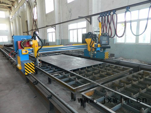 新型CNC數(shù)控等離子切割機(jī) 全自動(dòng)數(shù)控開料機(jī)