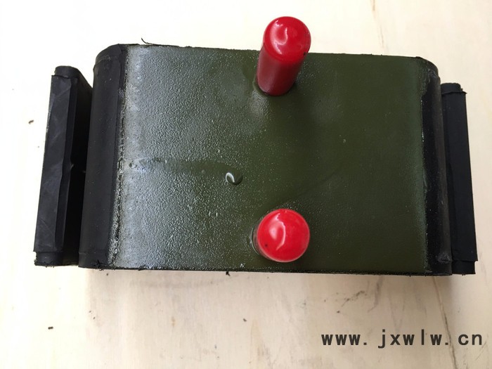 宇通配件發(fā)動(dòng)機(jī)膠墊配件發(fā)動(dòng)機(jī)膠墊