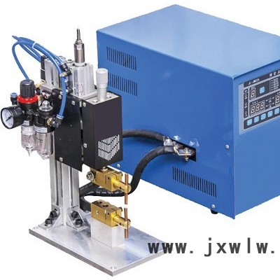 DPM-10K直流逆變電池點(diǎn)焊機(jī)，點(diǎn)焊機(jī)、手持點(diǎn)焊機(jī)，螺母點(diǎn)焊機(jī)，供應(yīng)詠旭焊接設(shè)備
