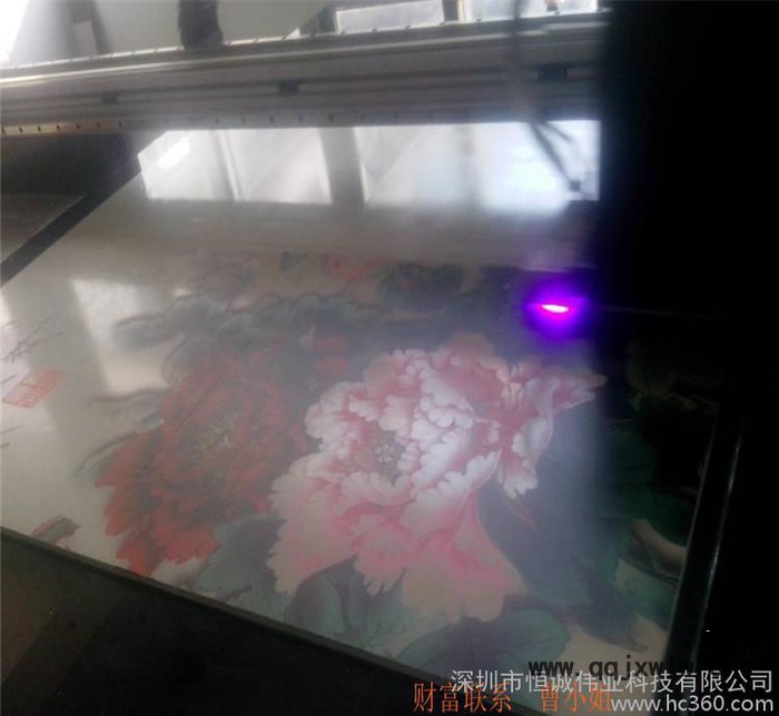 3d瓷磚打印機(jī)哪里有賣 國產(chǎn)瓷磚背景墻的3d浮雕UV平板打印機(jī)