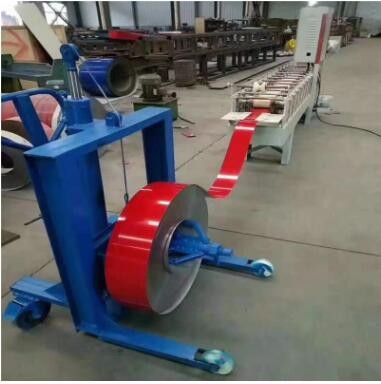 扣扳機(jī)用小型送料機(jī) 可移動(dòng)小車立式放料架 液壓升降移動(dòng)式上料架